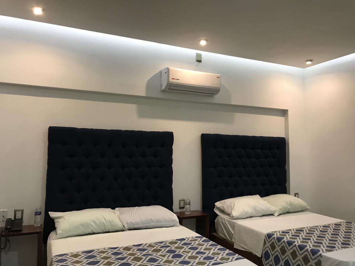 Hotel Plaza Amalia ทักซ์ทลา กูทิเอเรซ ภายนอก รูปภาพ